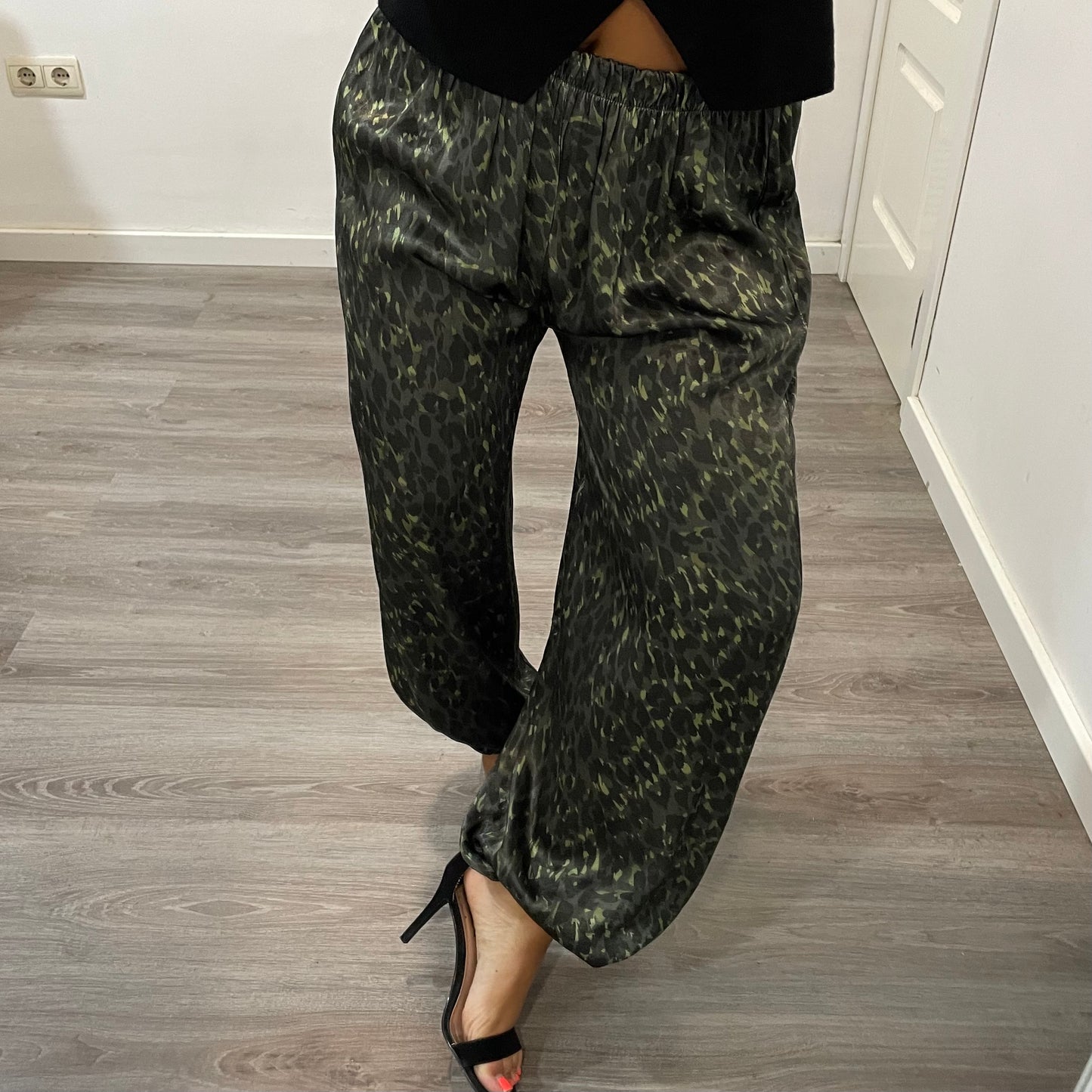 Pantalones Leopardo Gris y Verde