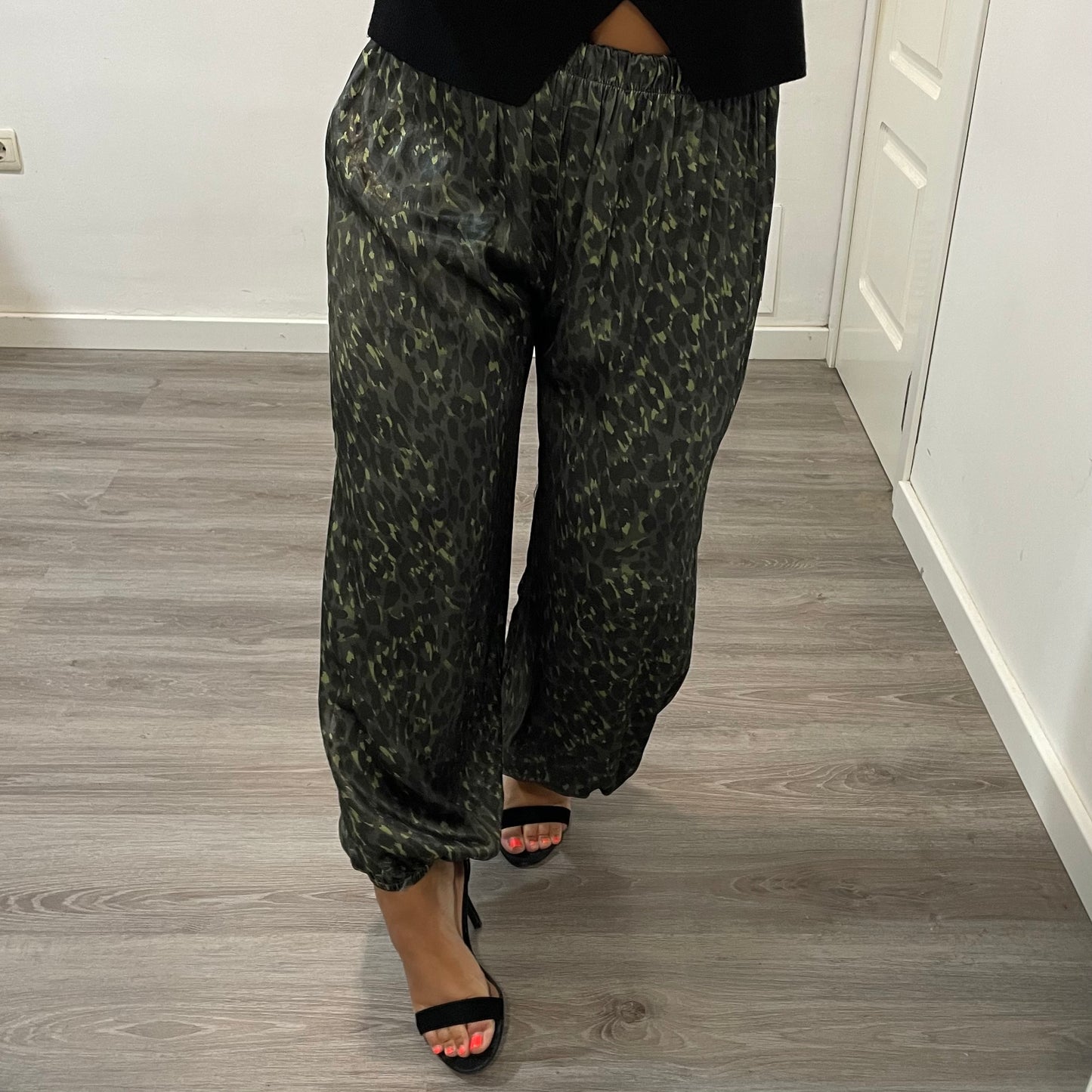 Pantalones Leopardo Gris y Verde