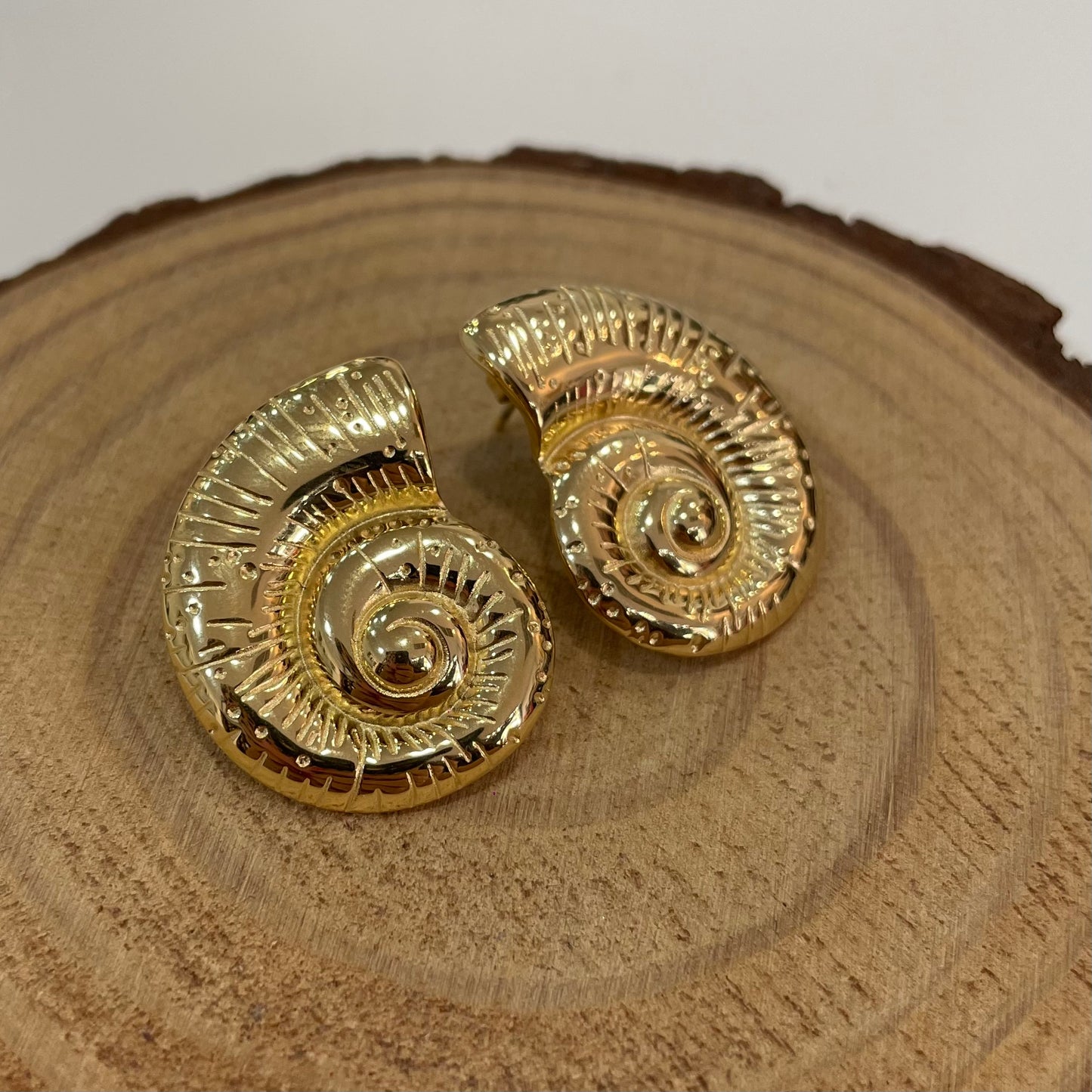 Pendientes Caracola Dorado