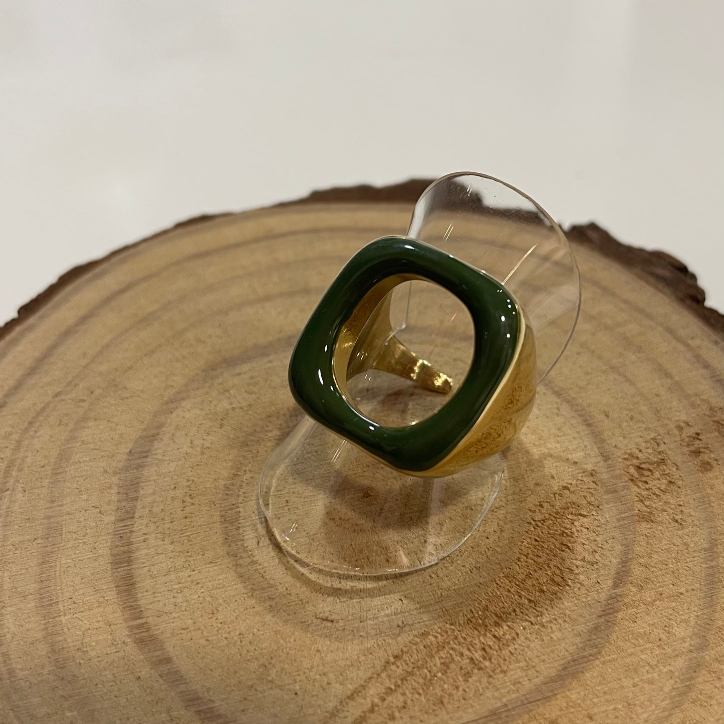 Anillo Verde Dorado